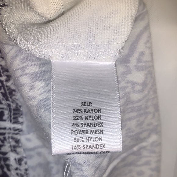 Kim Rogers Capris - Picture 3 of 3